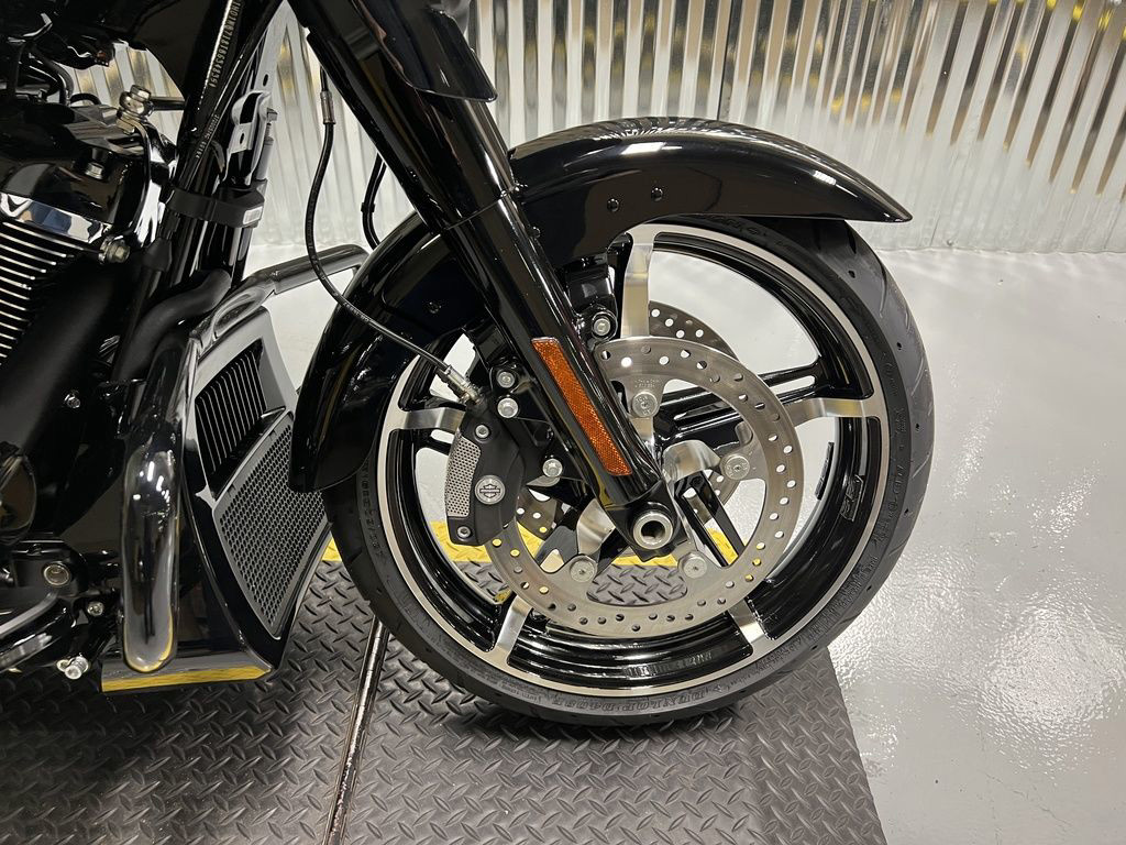 Street Glide®