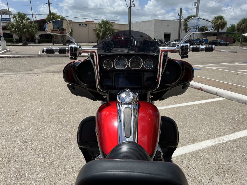 CVO® Tri Glide® Ultra