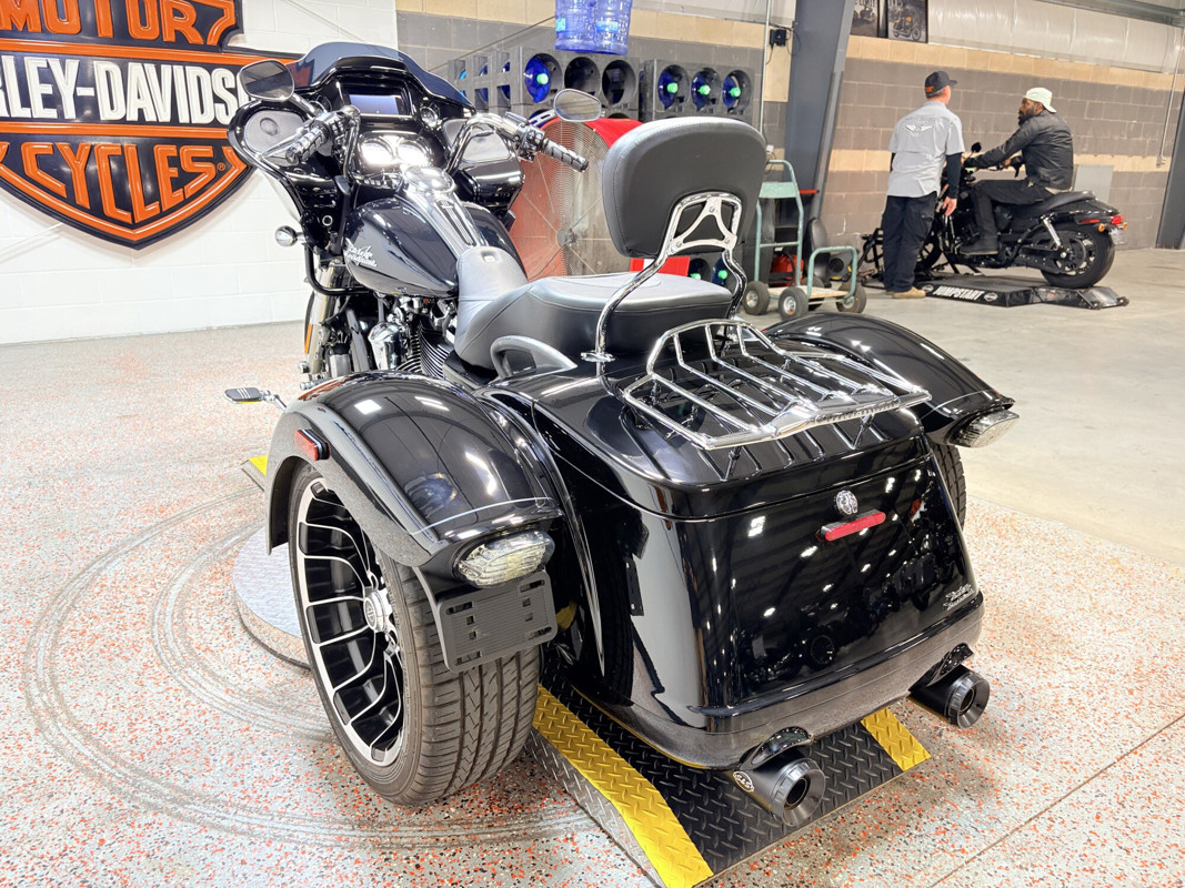 Road Glide® 3