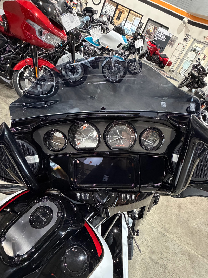 CVO® Street Glide®