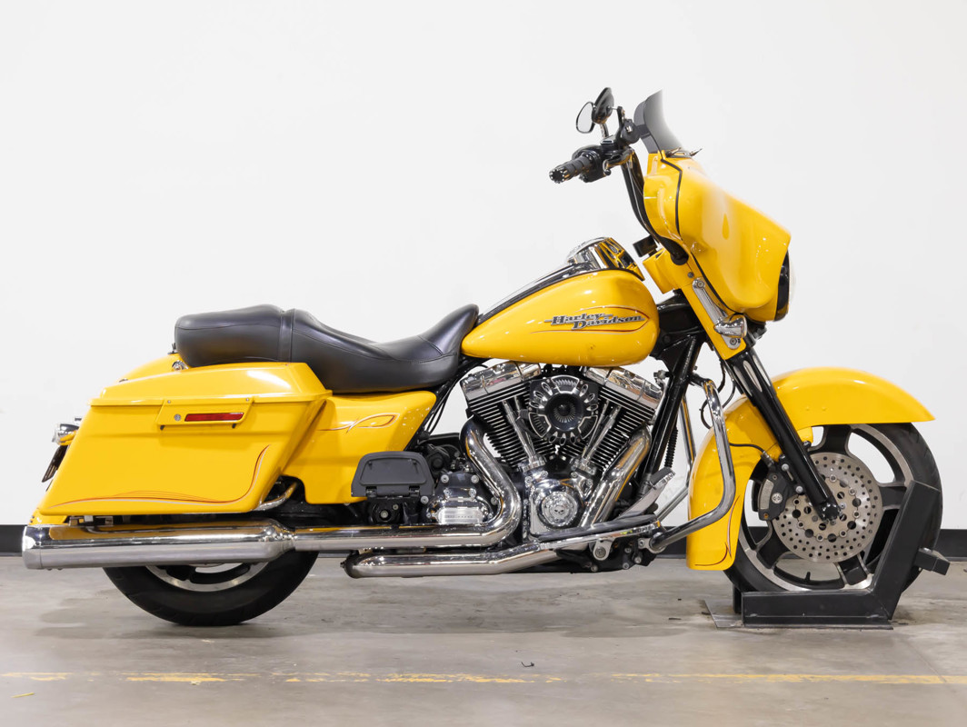 Street Glide®