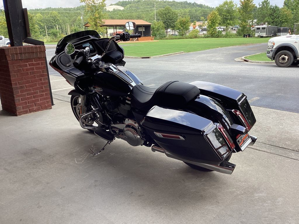 Road Glide®