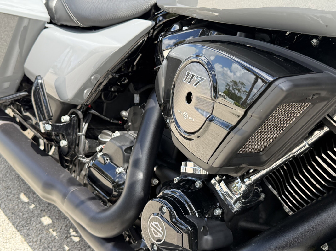 Street Glide®