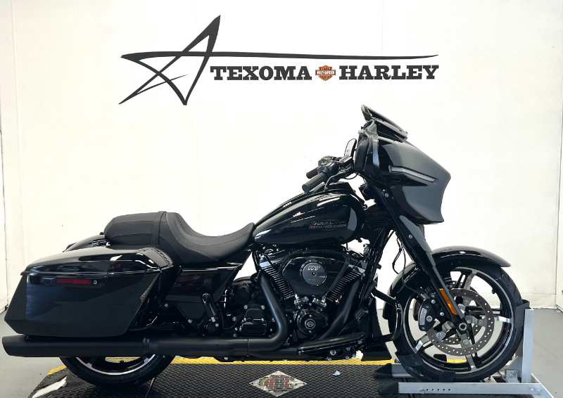 Street Glide®