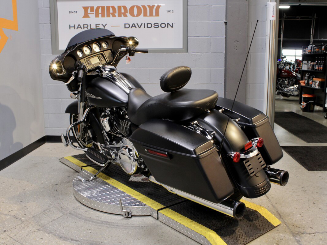 Street Glide®