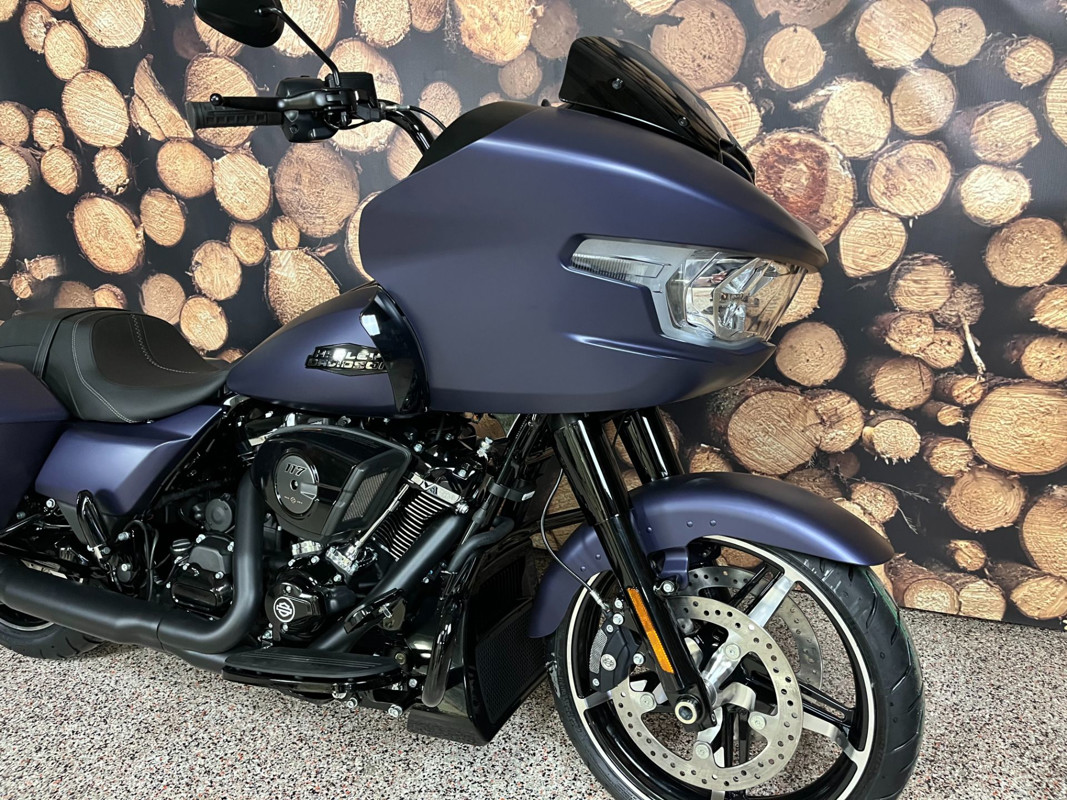 Road Glide®