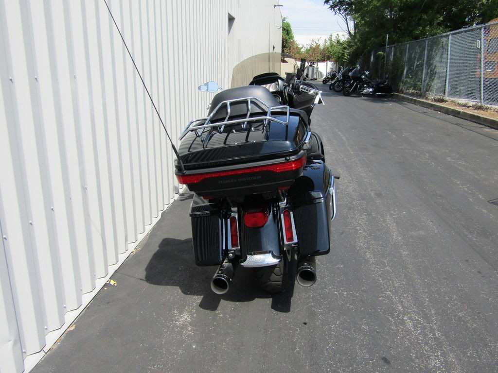 Road Glide® Ultra
