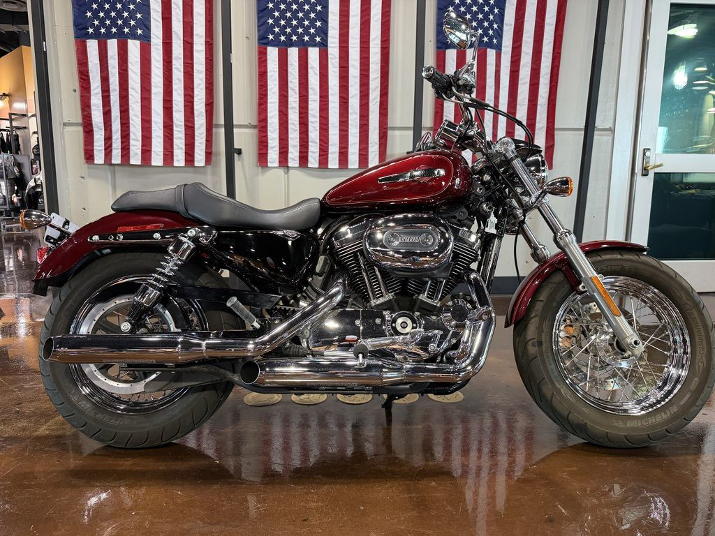 Sportster® 1200 Custom