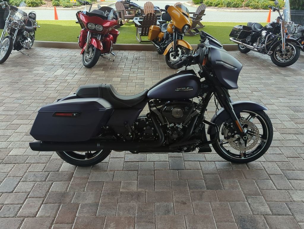 Street Glide®