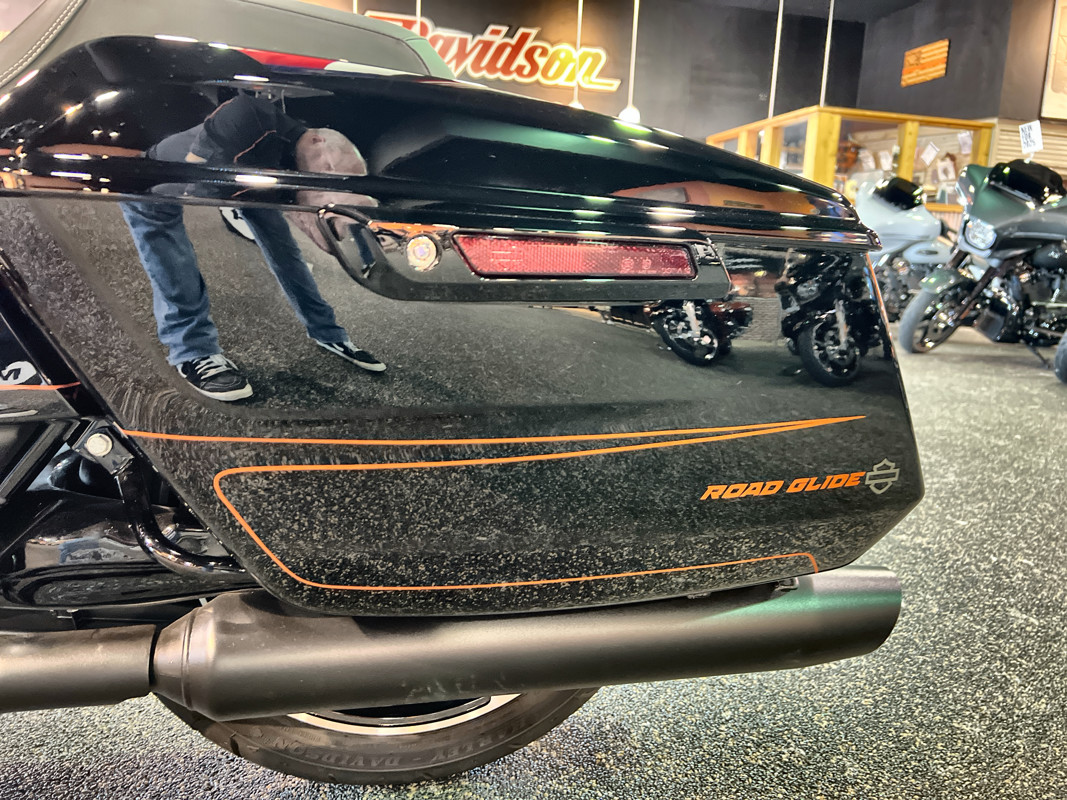 Road Glide®