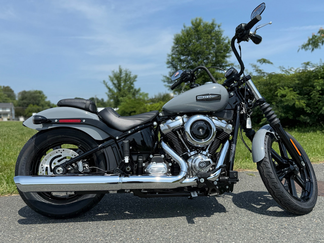 Street Bob®