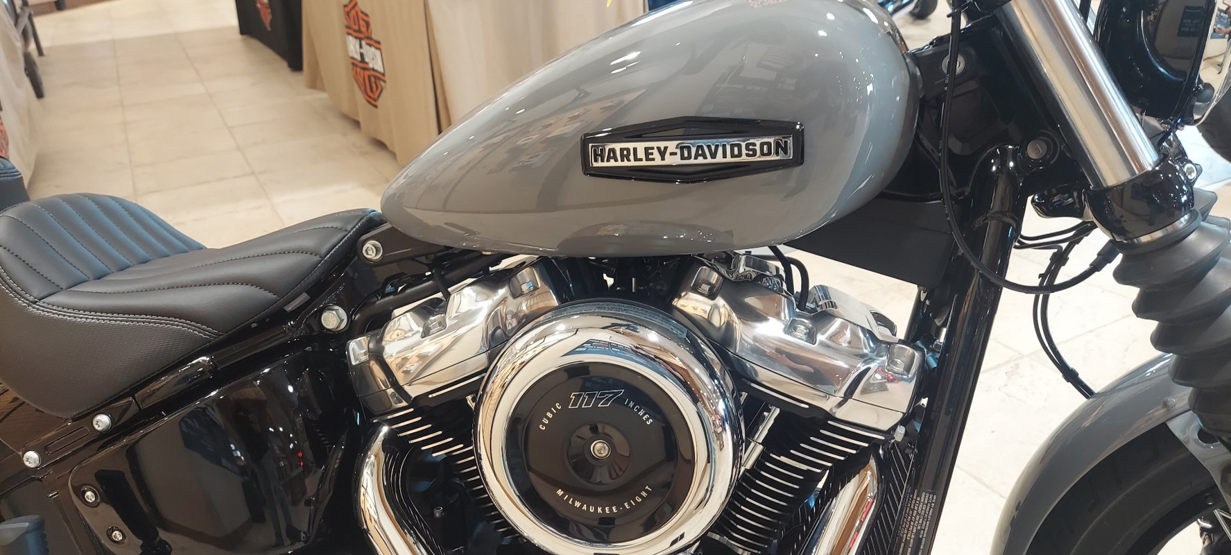 Street Bob®