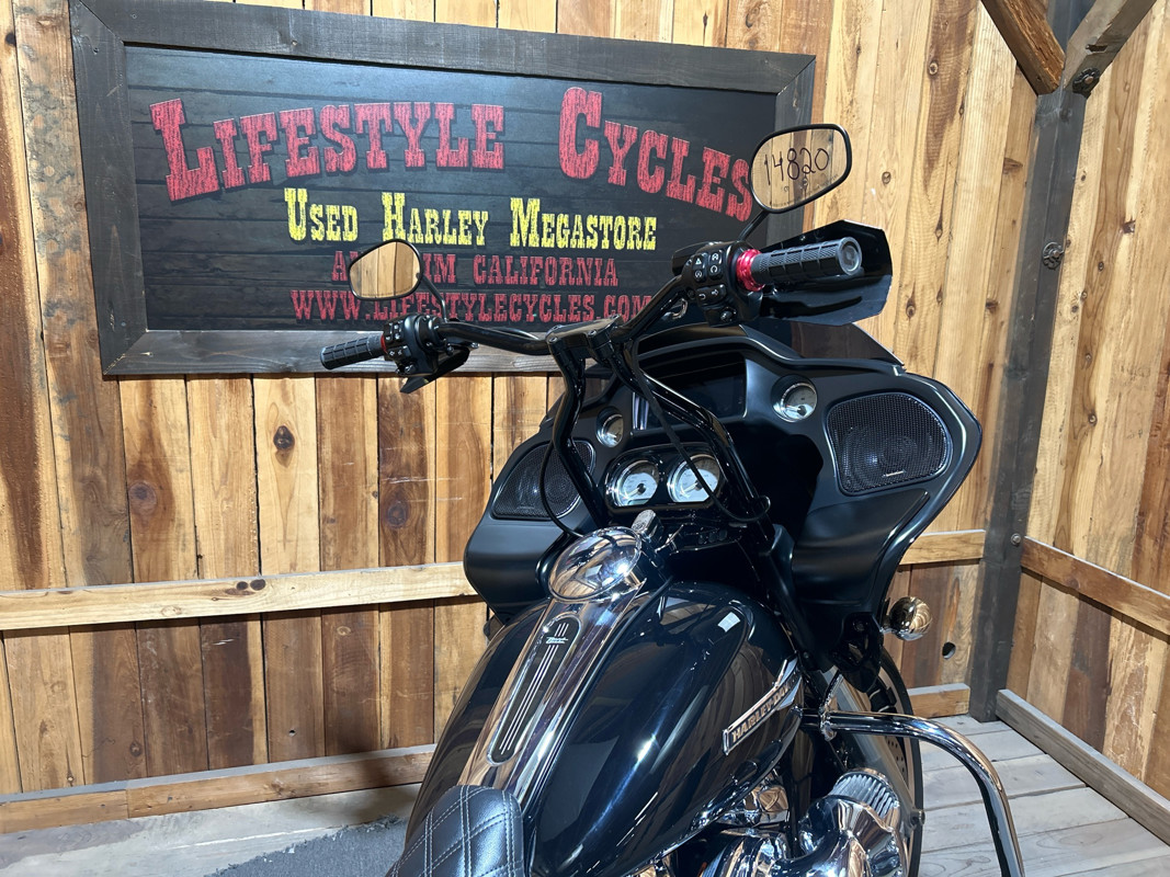 Road Glide®