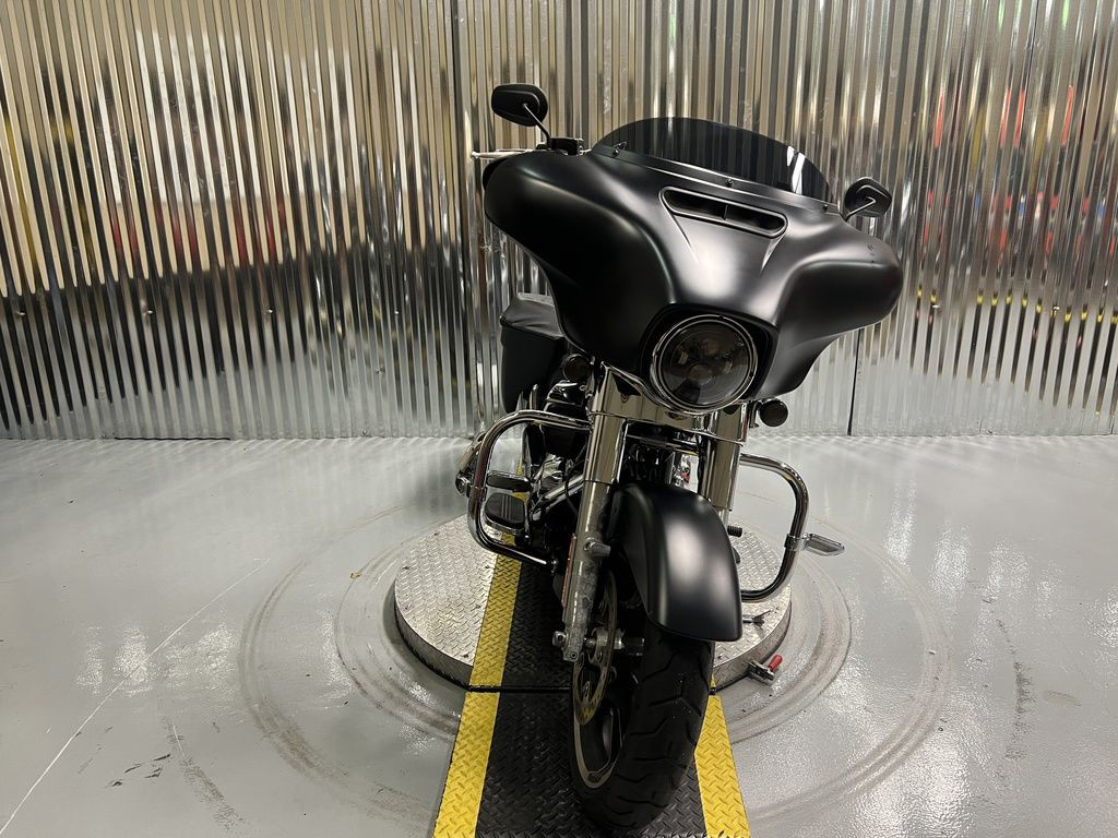 Street Glide®
