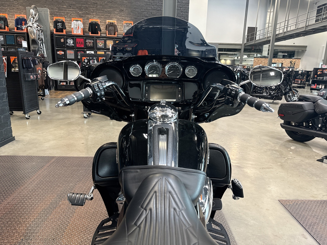 Electra Glide® Ultra Limited® Low
