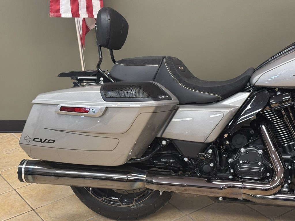 CVO® Street Glide®