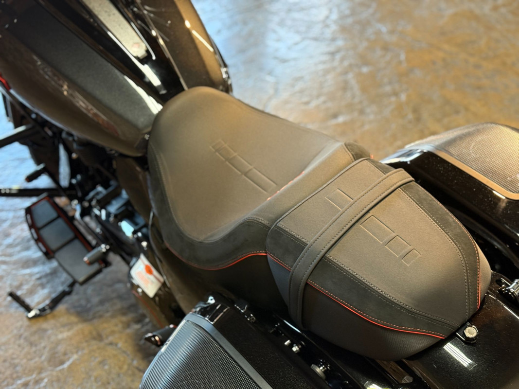 CVO® Road Glide®
