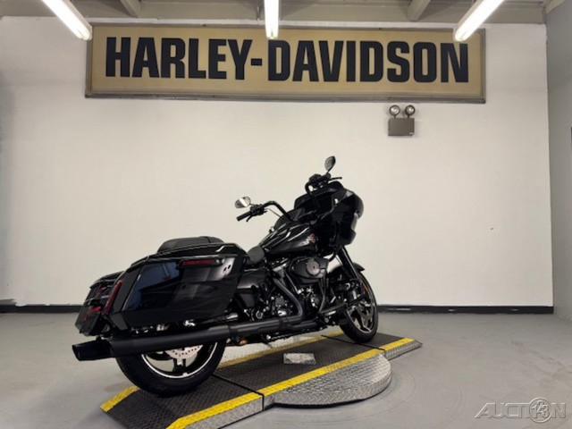 Road Glide®