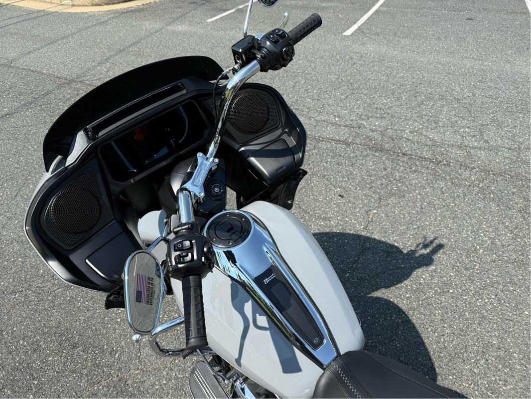 Road Glide®