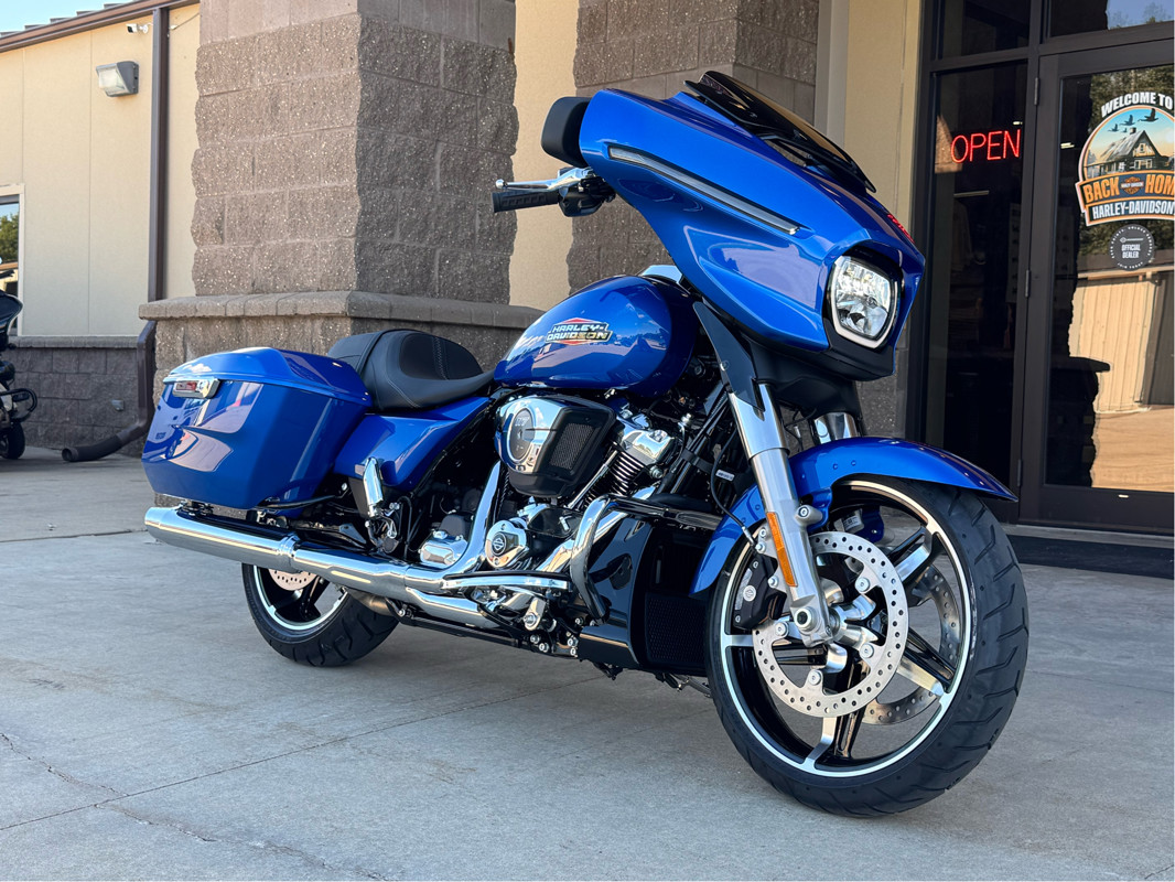 Street Glide®