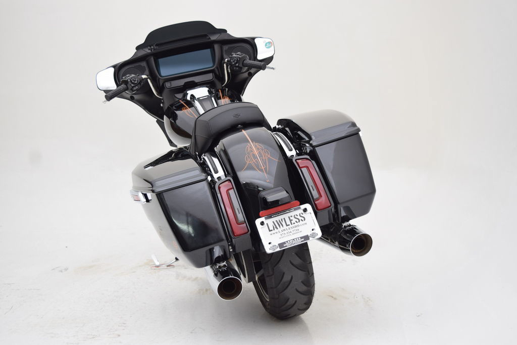 Street Glide®