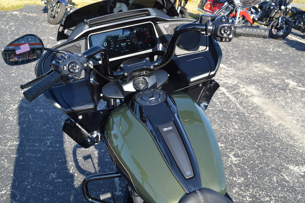 Road Glide®