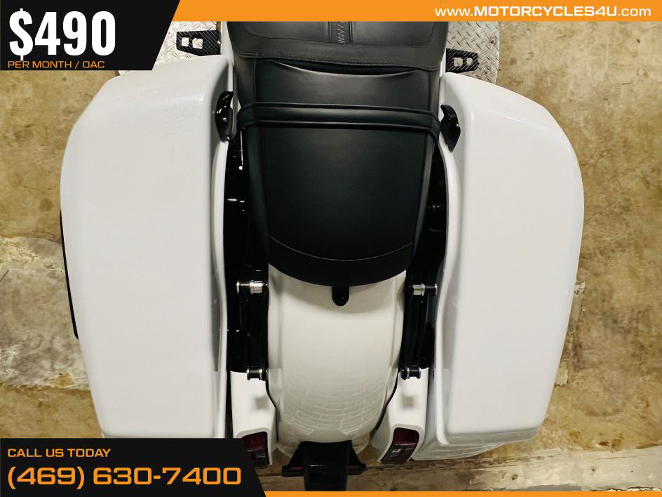 Road Glide®