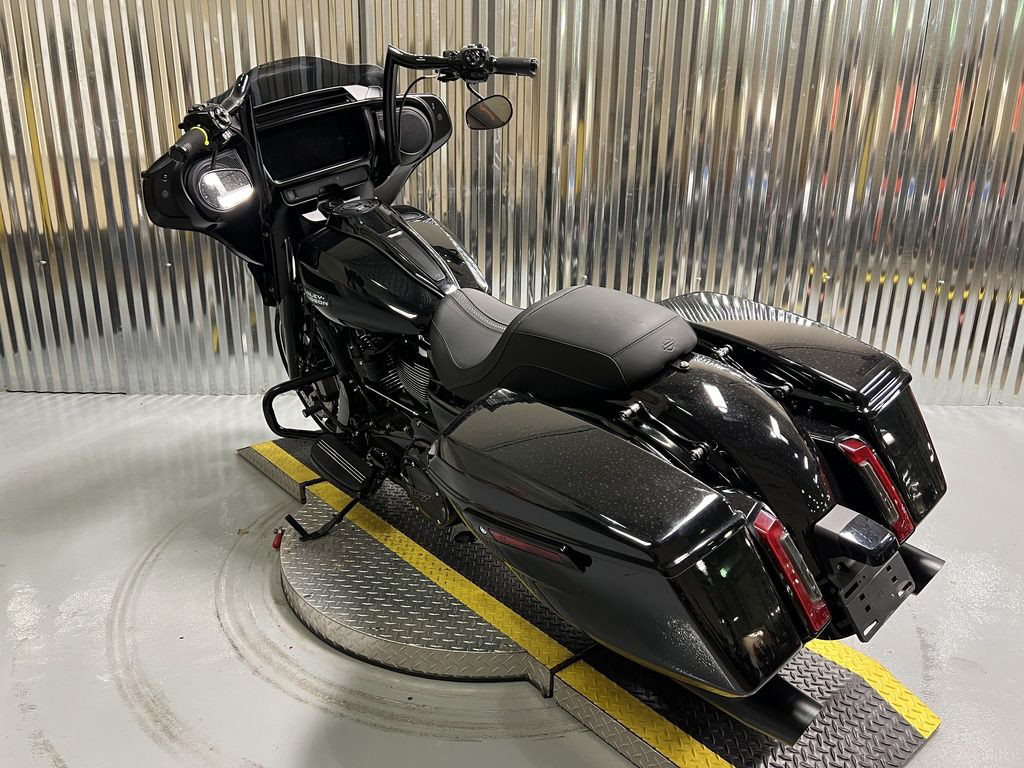 Street Glide®