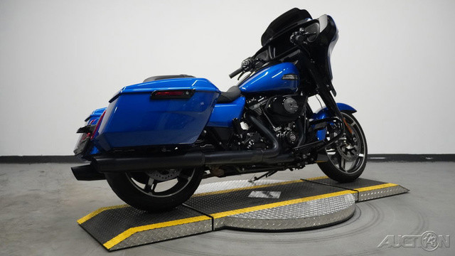 Street Glide®