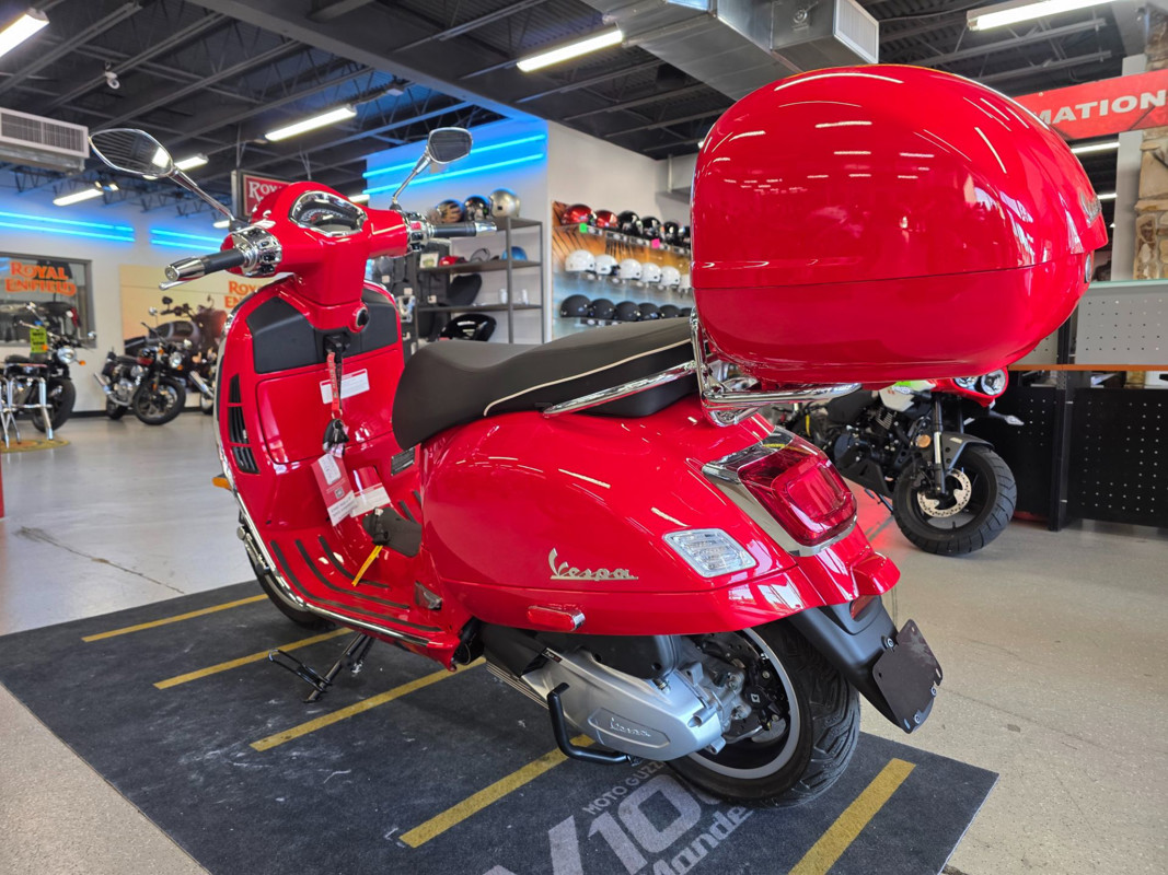 GTS 300 Super Sport