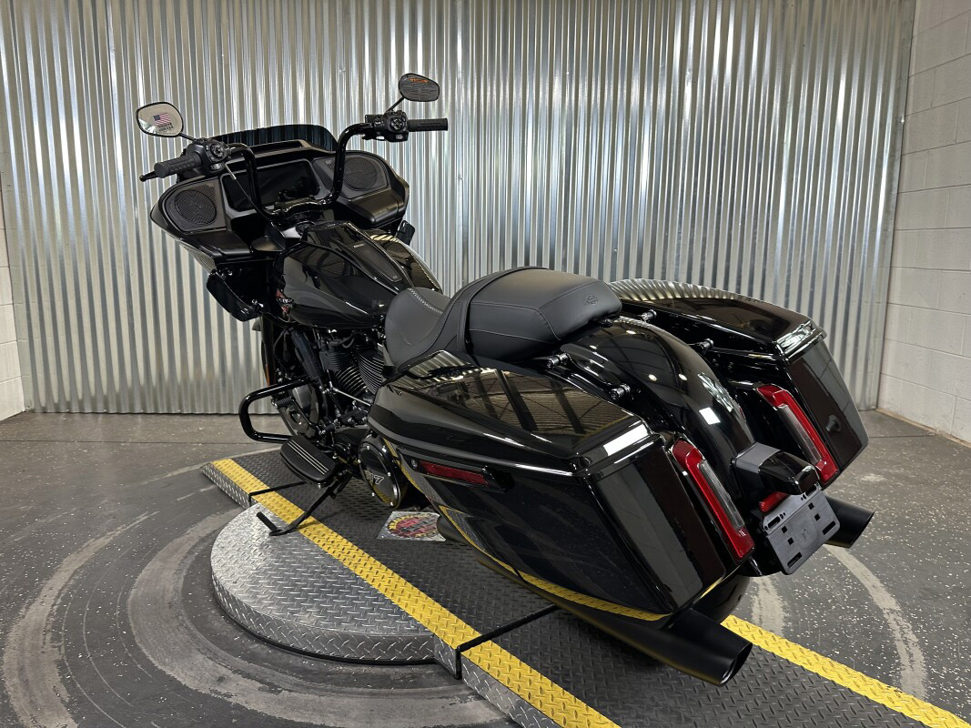 Road Glide®