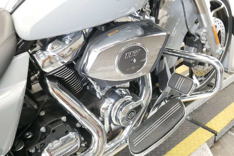 Street Glide®