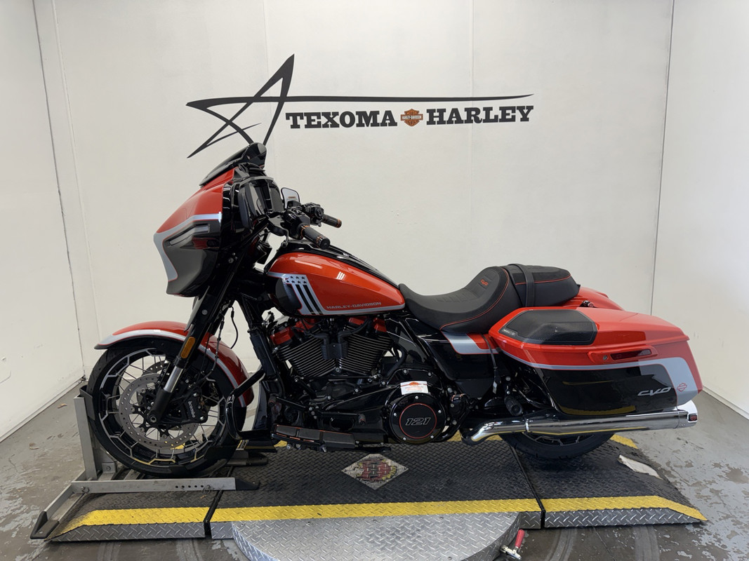 CVO® Street Glide®