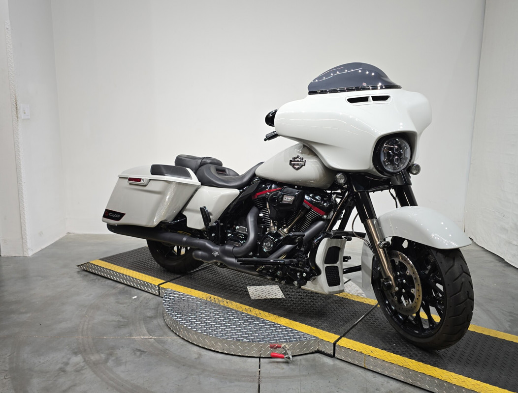CVO® Street Glide®