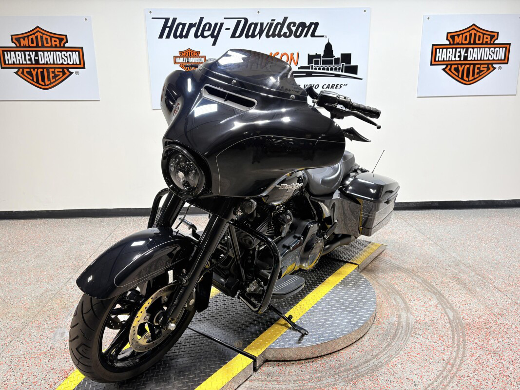 Street Glide® Special