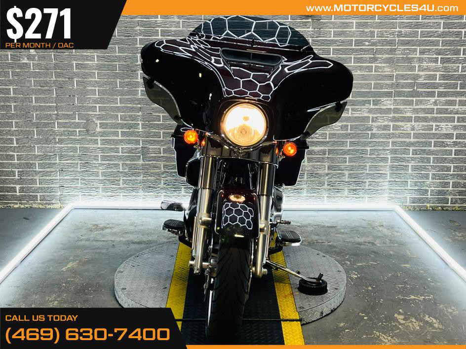 Street Glide®