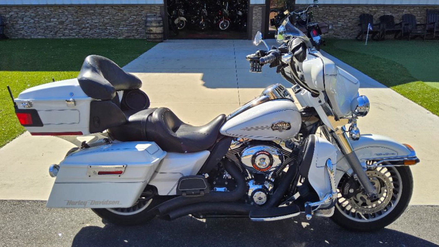 Electra Glide® Ultra Classic® Anniversary Shrine Edition