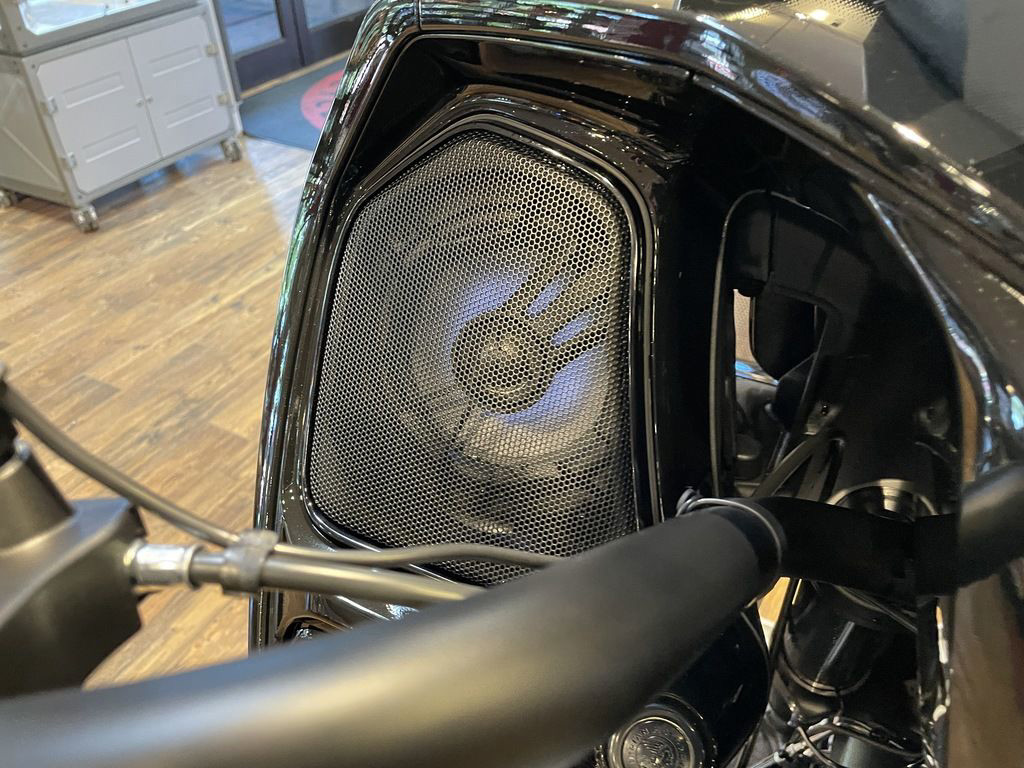 Challenger Dark Horse 112