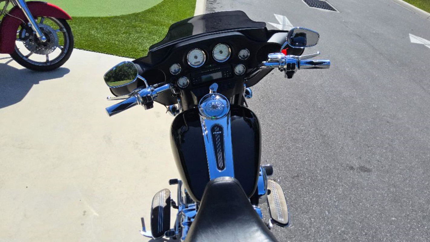 Street Glide®