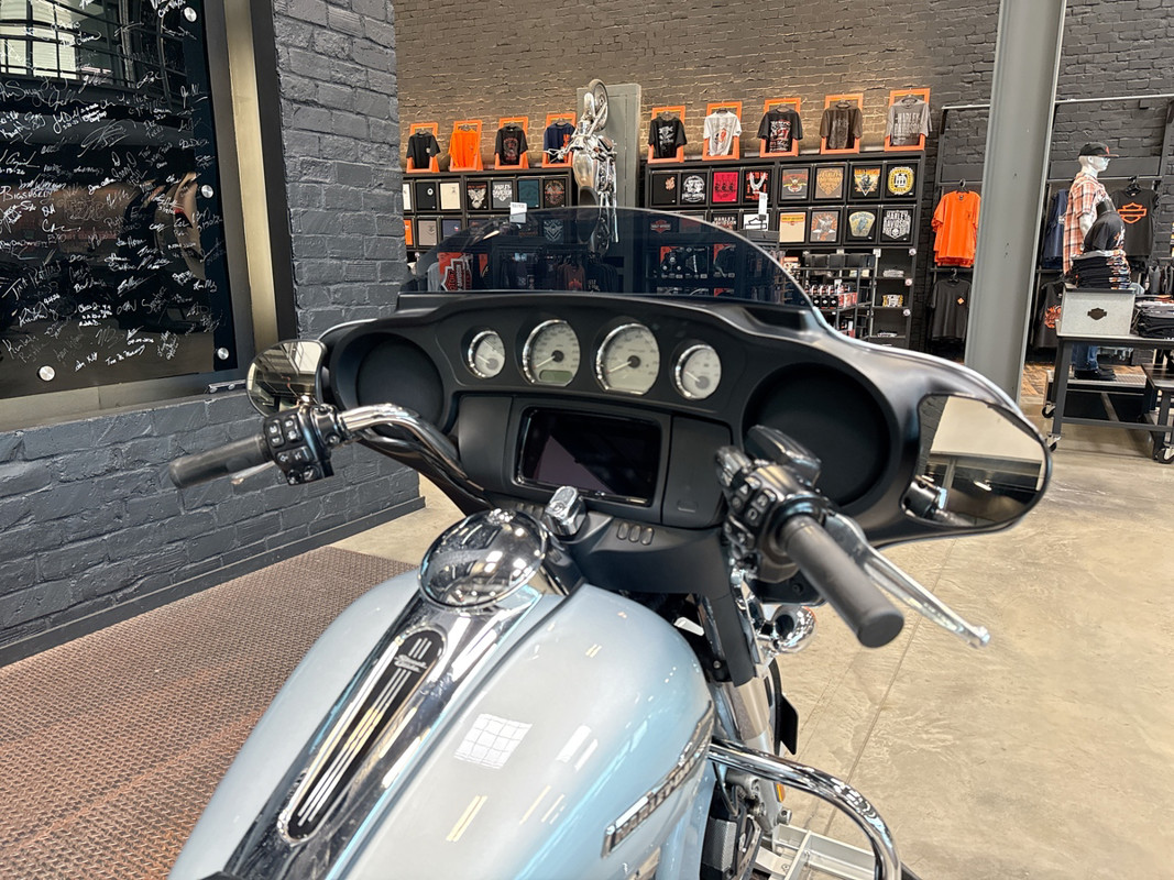 Street Glide®