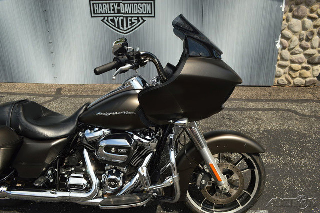Road Glide®