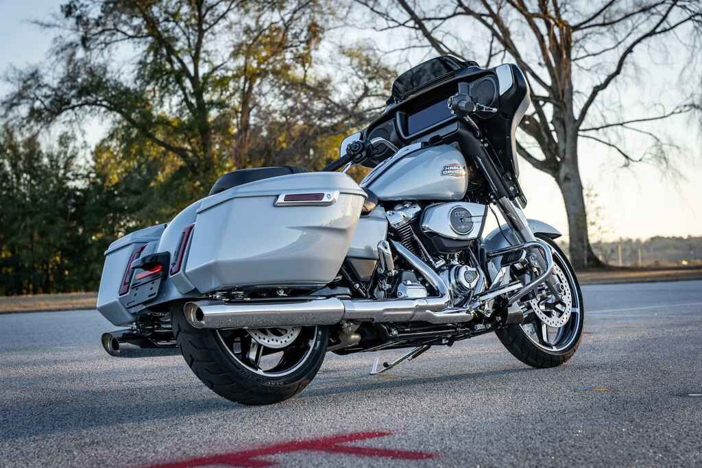 Street Glide®