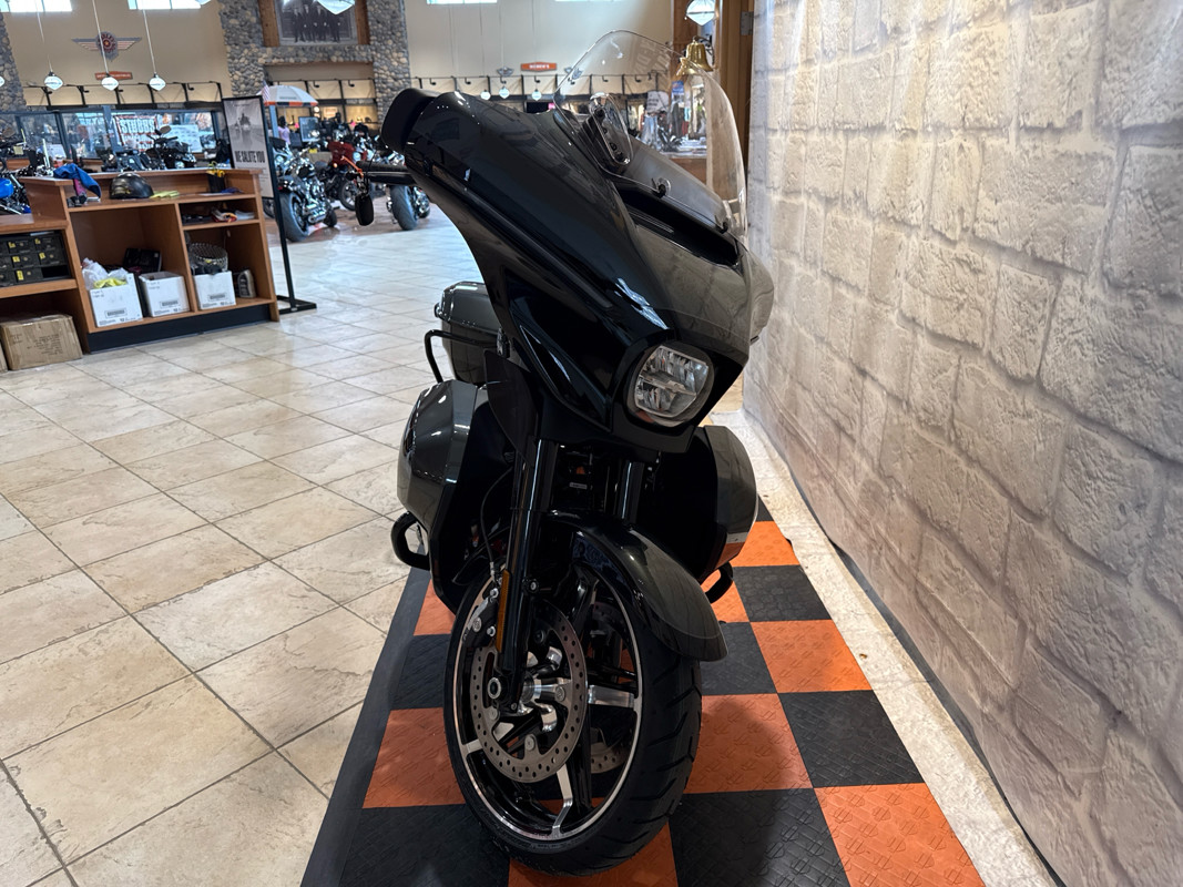 Street Glide® Ultra