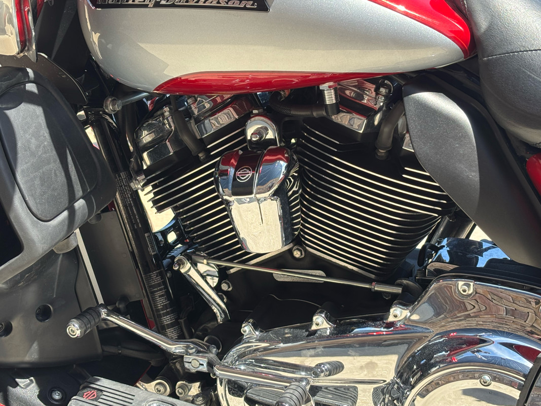 Road Glide® Ultra