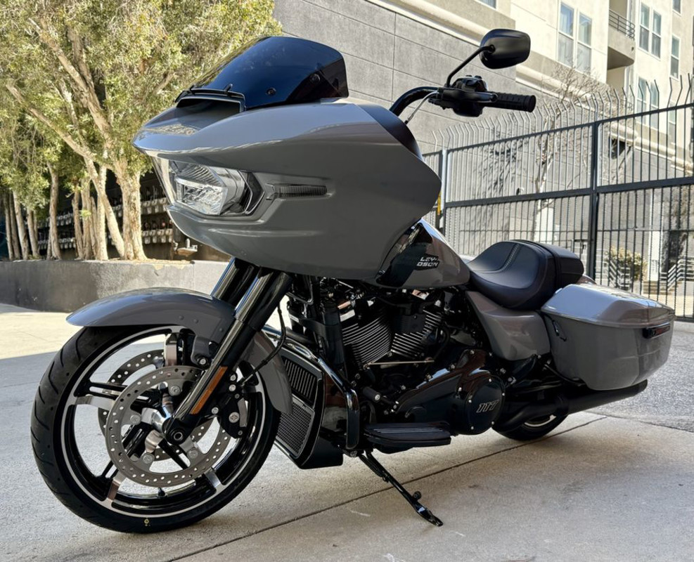 Road Glide®