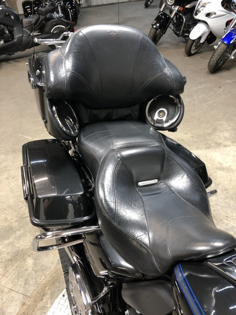 CVO® Ultra Classic® Electra Glide® 110th Anv. Ed.
