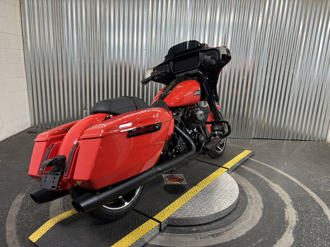 Street Glide®