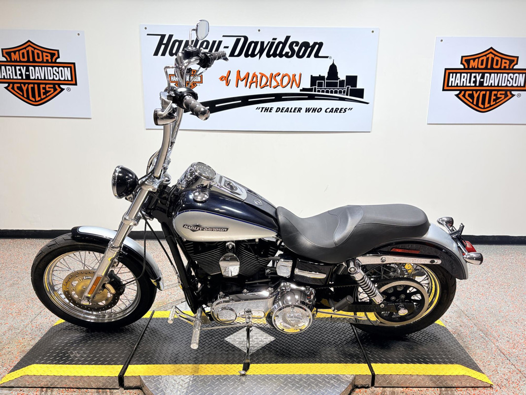 Dyna® Super Glide Custom