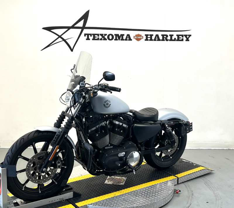 Iron 883®