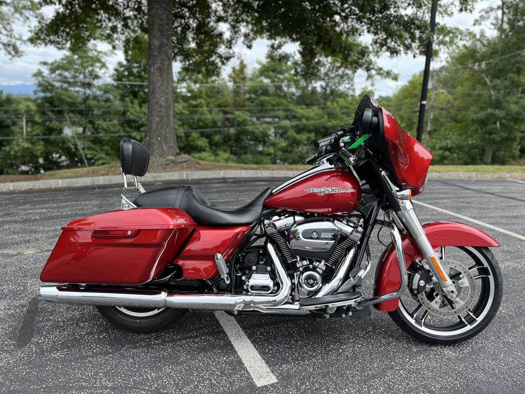 Street Glide®
